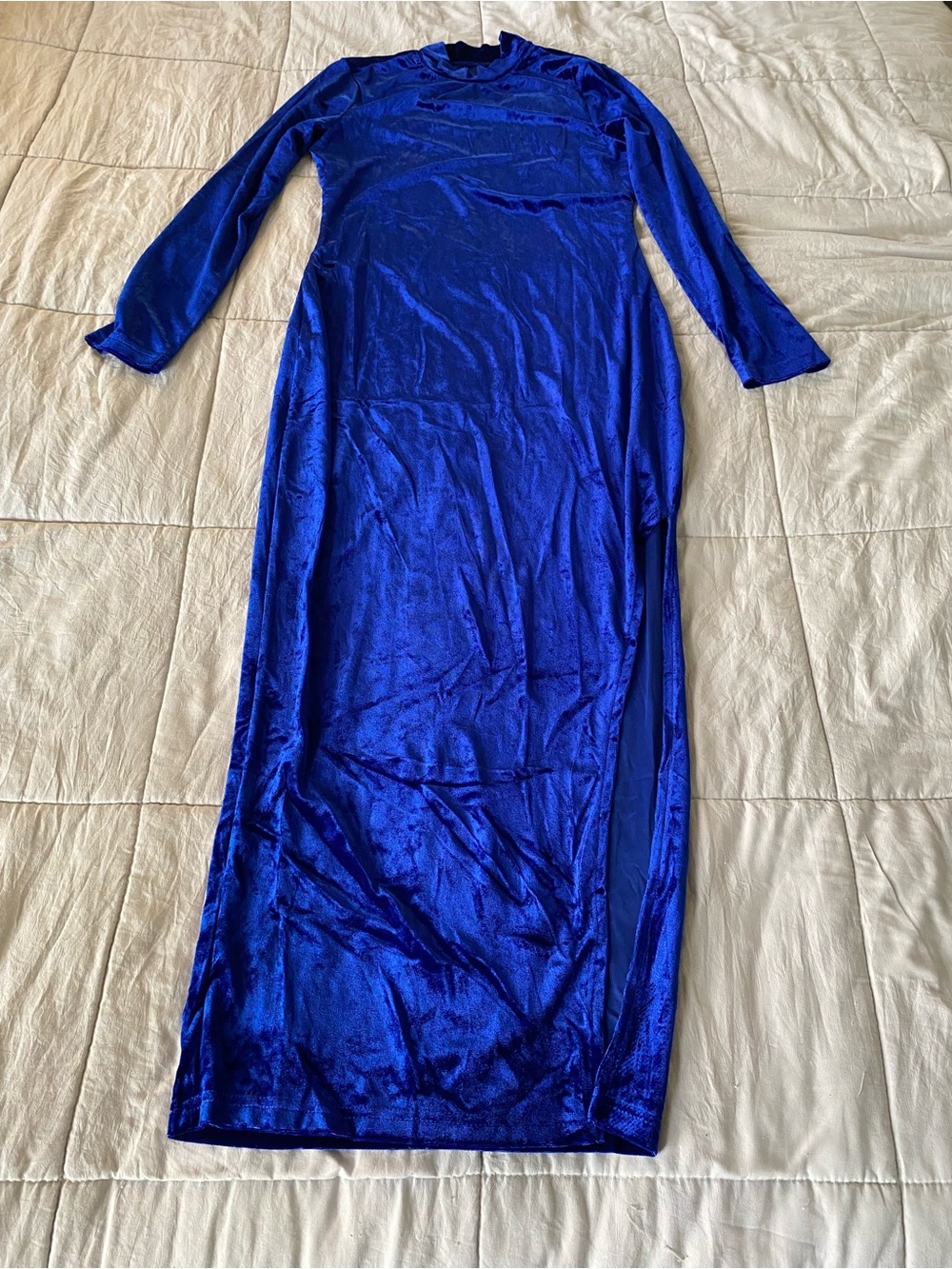Long Sleeve Velvet Maxi Dress in Royal Blue